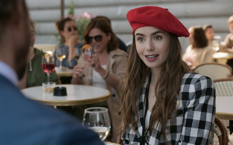 Lily Collins, Emily in Paris 3. Sezon ile Netflix'te