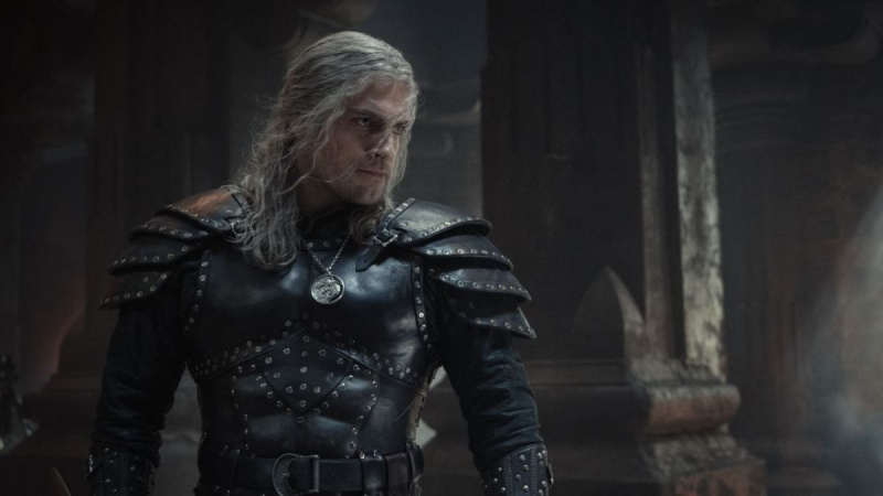   Netflix'te Rivialı Geralt rolünde Henry Cavill's "The Witcher"