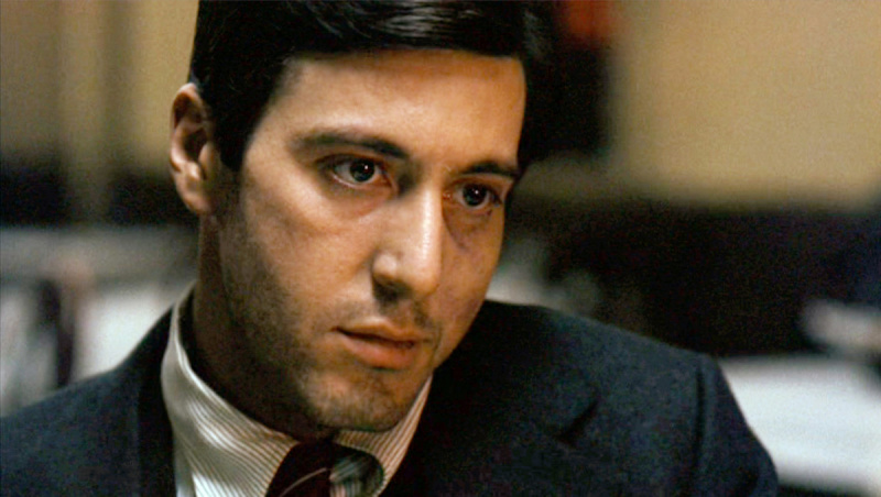 LOS ANGELES – 15. MÄRZ: Al Pacino als Michael Corleone herein'The Godfather, ' the movie based on the novel by Mario Puzo and directed by Francis Ford Coppola. This scene takes place inside Louis' Restaurant in the Bronx. Initial theatrical release on March 15, 1972. Screen capture. Paramount Pictures. (Photo by CBS via Getty Images)
