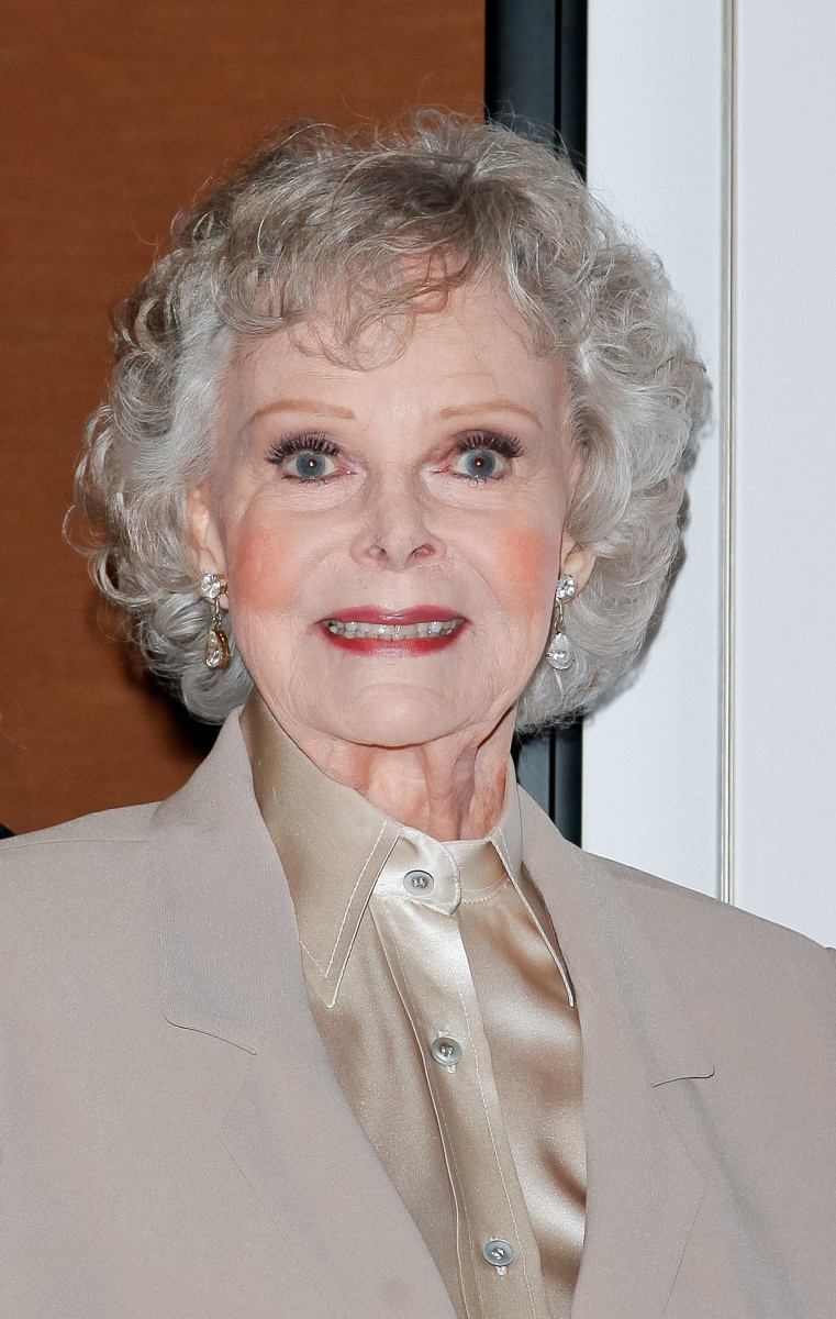   June Lockhart besucht die Hollywood Chamber of Commerce und ehrt sie am 26. März 2019 im Universal Hilton Hotel in Universal City, Kalifornien, mit einem Lifetime Achievement Award. (Foto von Tibrina Hobson/WireImage)