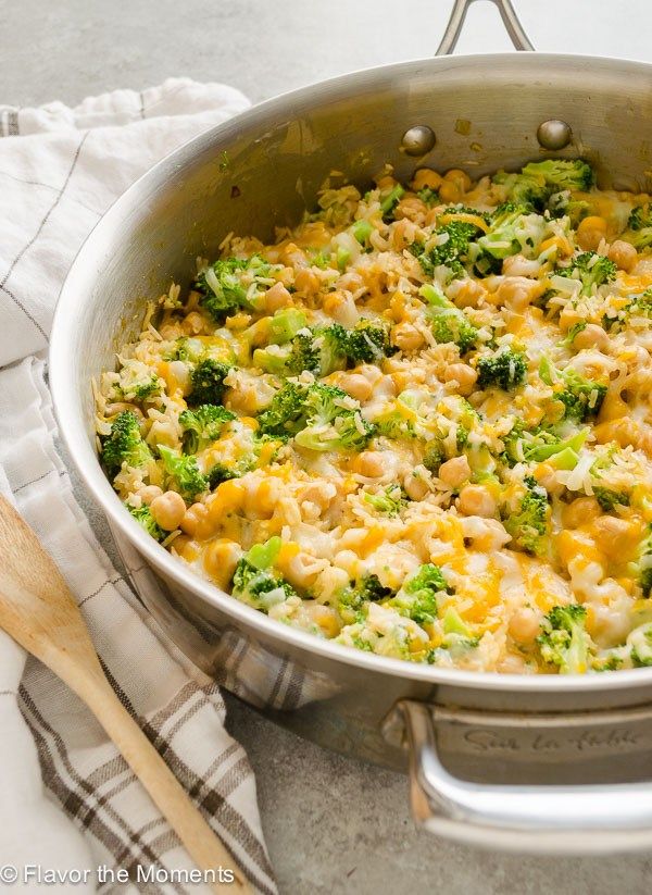 una-olla-cursi-brócoli-garbanzos-arroz-cazuela1-flavorthemoments.com_