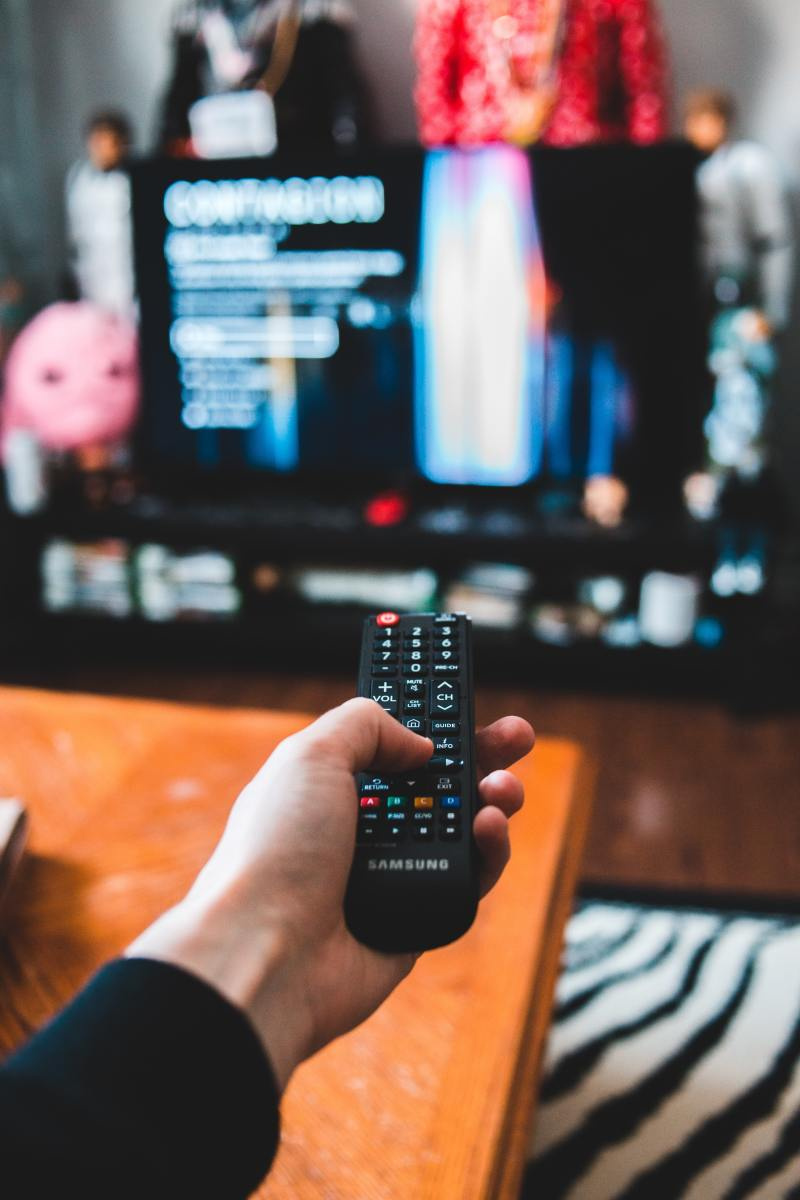   Binge-se et show som en billig date-idé