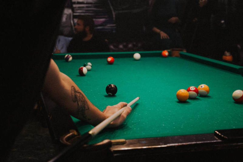   spille pool