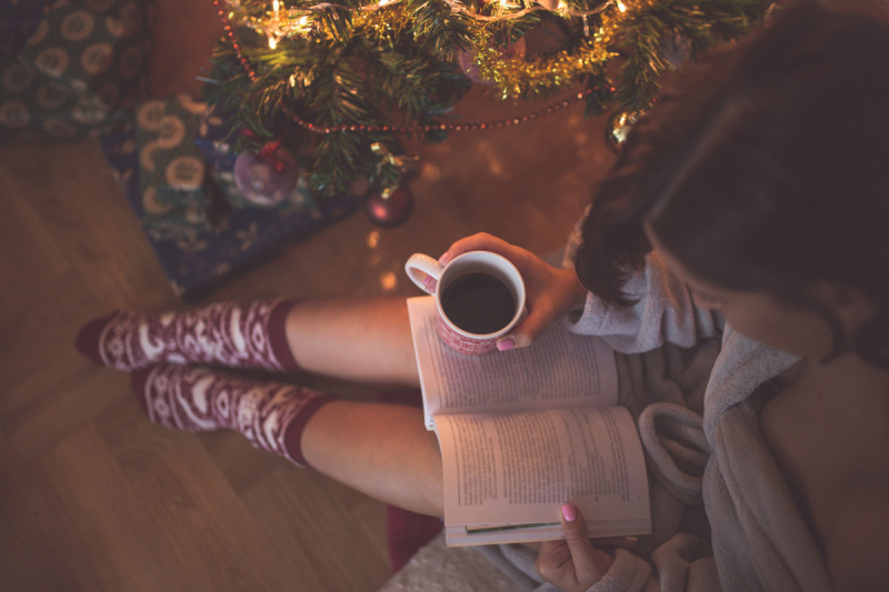   Skaitymas kaip kalėdinis užsiėmimas prie eglutės žiburių