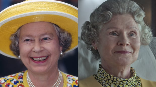  DURBAN, SYDAFRIKA - 25. MARTS: Dronning Elizabeth ll smiler, da hun besøger Durban den 25. marts 1995 i Durban, Sydafrika. (Foto af Anwar Hussein/Getty Images) / Imelda Staunton som dronning Elizabeth II i"The Crown" Season 5 on Netflix