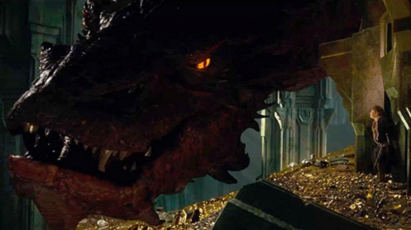 Benedict Cumberbatch som Smaug och Martin Freeman som Bilbo Baggins"The Hobbit: The Desolation of Smaug"