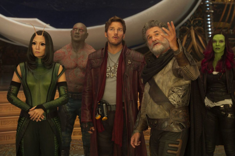   Film di James Gunn: Pom Klementieff nei panni di Mantis, Dave Bautista nei panni di Drax il Distruttore, Chris Pratt nei panni di Star-Lord/Peter Quill, Kurt Russell nei panni di Ego e Zoe Saldana nei panni di Gamora in"Guardians of the Galaxy Vol. 2"
