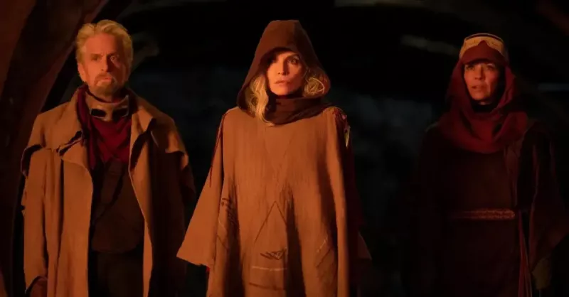 Michael Douglas ως Hank Pym, Michelle Pfeiffer ως Janet van Dyne και Evangeline Lilly ως Hope van Dyne/The Wasp in"Ant-Man and the Wasp: Quantumania" from Marvel and Disney