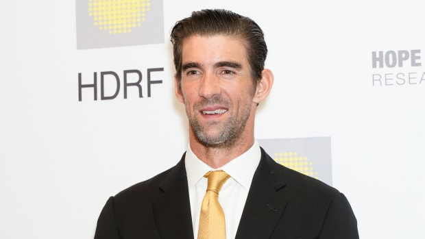  NEW YORK, NY - 10. NOVEMBER: Michael Phelps deltager i det 15. årlige HOPE-frokostseminar til ære for Michael Phelps på The Plaza den 10. november 2019 i New York City.