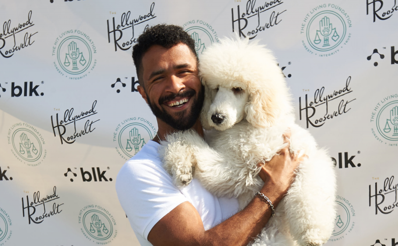 LOS ANGELES, Calif. - 01 DE MAYO: Gabriel Feitosa asiste a la HIT Living Foundation's May Day Soiree at The Hollywood Roosevelt on May 01, 2019 in Los Angeles, California.