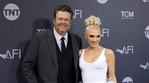 Hollywood, California - 09 Haziran: (L-R) Blake Shelton ve Gwen Stefani, 09 Haziran 2022'de Hollywood, California'daki Dolby Tiyatrosu'nda Julie Andrews'i onurlandıran 48. Yıllık AFI Yaşam Başarı Ödülü'ne katıldılar. (TNT için Kevin Winter/Getty Images tarafından fotoğraf)