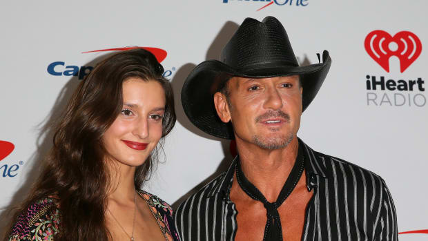  LAS VEGAS, NEVADA - 20. SEPTEMBER: Audrey Caroline McGraw og Tim McGraw deltager i 2019 iHeartRadio Music Festival i T-Mobile Arena den 20. september 2019 i Las Vegas, Nevada. (Foto af JB Lacroix/WireImage)