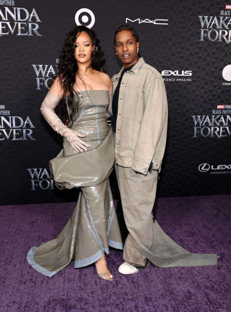   ΧΟΛΥΓΟΥΝΤ, ΚΑΛΙΦΟΡΝΙΑ - 26 ΟΚΤΩΒΡΙΟΥ: (L-R) Η Rihanna και ο A$AP Rocky παρευρίσκονται στα Marvel Studios' "Black Panther: Wakanda Forever" premiere at Dolby Theatre on October 26, 2019 in Hollywood, California. (Photo by Amy Sussman/WireImage)