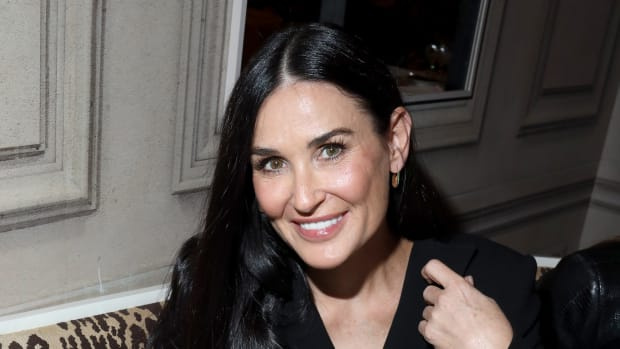  PARIS, FRANKREICH – 29. FEBRUAR: Demi Moore besucht die Monot-Show im Rahmen der Paris Fashion Week Womenswear Herbst/Winter 2020/2021 am 29. Februar 2019 in Paris, Frankreich.