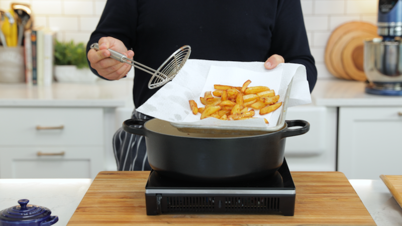   13_01_Fish-And-Chips-Cooking -16