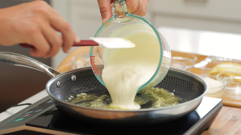   Alfredo-kipsaus maken