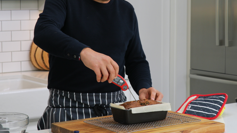 14_01_The-Best-Homemade-Banana-Bread-Cooking-28
