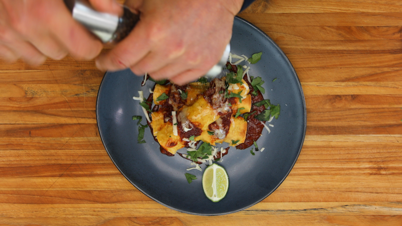   Kyckling Enchiladas Matlagning