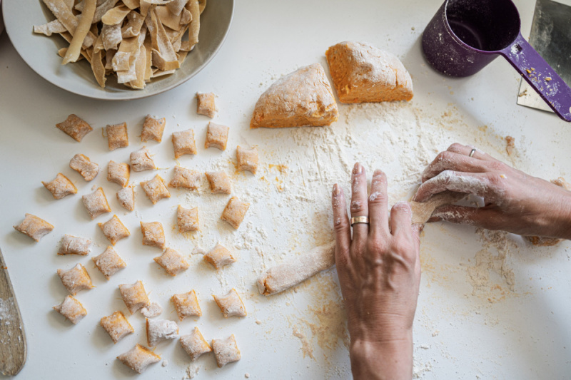   Süßkartoffel-Gnocchi zubereiten