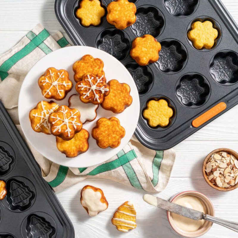   Snowflake Cakelet Pan