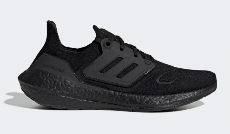   Ultraboost 22 sneaker