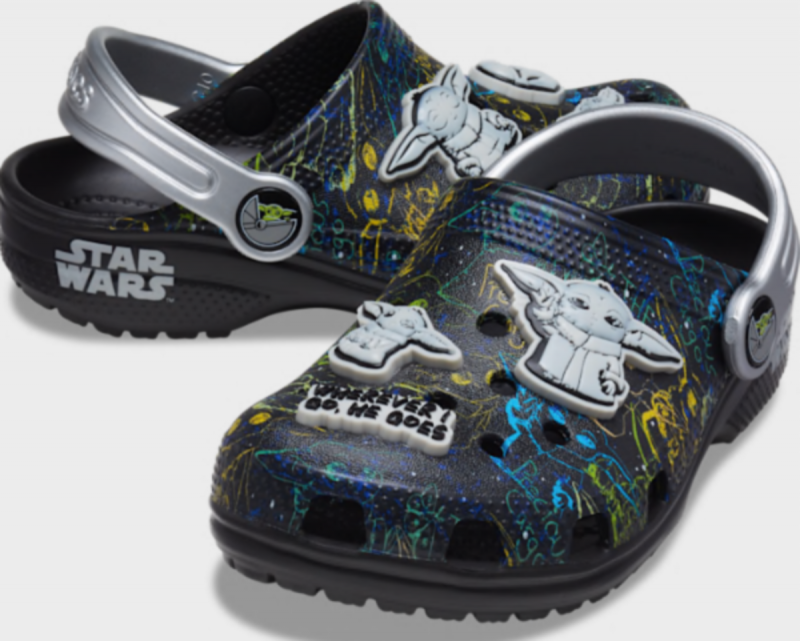   Crocs Classic Grogu koka tupeles