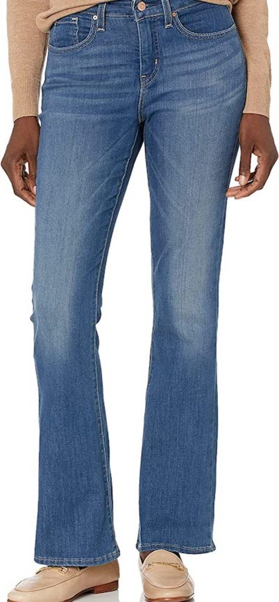   „Levi Strauss & Co. Gold Label Bootcut Jeans“ parašas