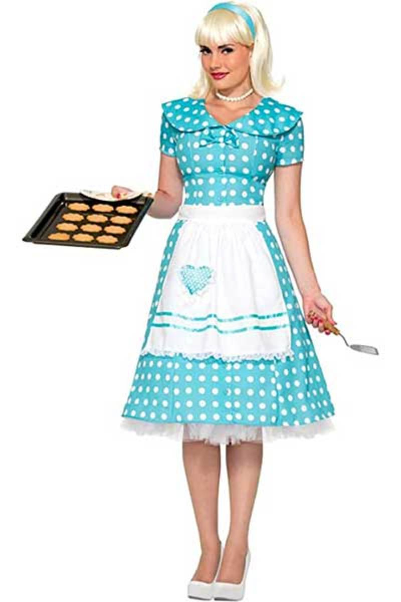   cinquanta's housewife costume