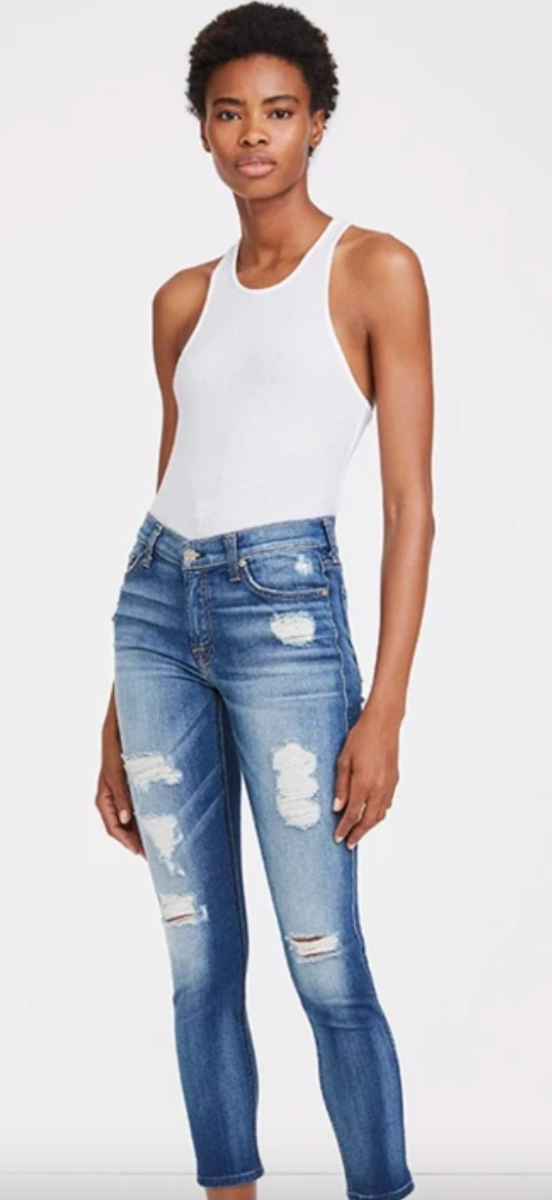 jeans attillati alla caviglia