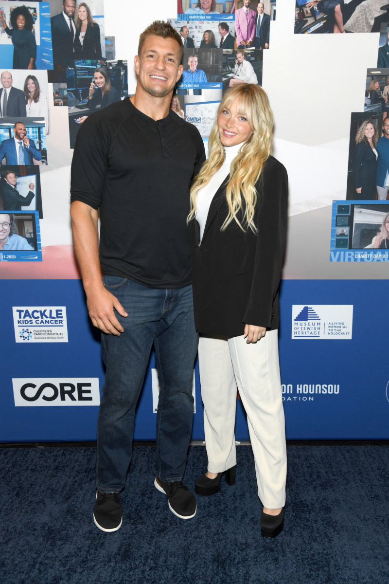 Ο Rob Gronkowski και η Camille Kostek παρευρίσκονται στην ετήσια φιλανθρωπική ημερίδα που διοργανώνεται από τον Cantor Fitzgerald και το The Cantor Fitzgerald Relief Fund στις 12 Σεπτεμβρίου 2019 στη Νέα Υόρκη.