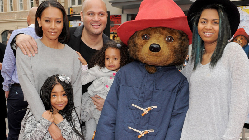   Spice Girl Mel B, vyras Stephenas Belafonte su dukromis Madison Brown Belafonte, Phoenix Chi Gulzar Brown ir Angel Iris Murphy Brown atvyksta į Los Andželo premjerą.'Paddington' in 2015.