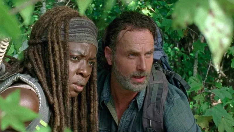 Данаи Гурира као Мицхонне и Ендру Линколн као Рицк Гримес"The Walking Dead" on AMC