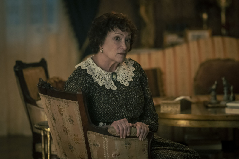 Geraldine Singer nel ruolo di Millie Mayfair in 'Anne Rice's Mayfair Witches" on AMC