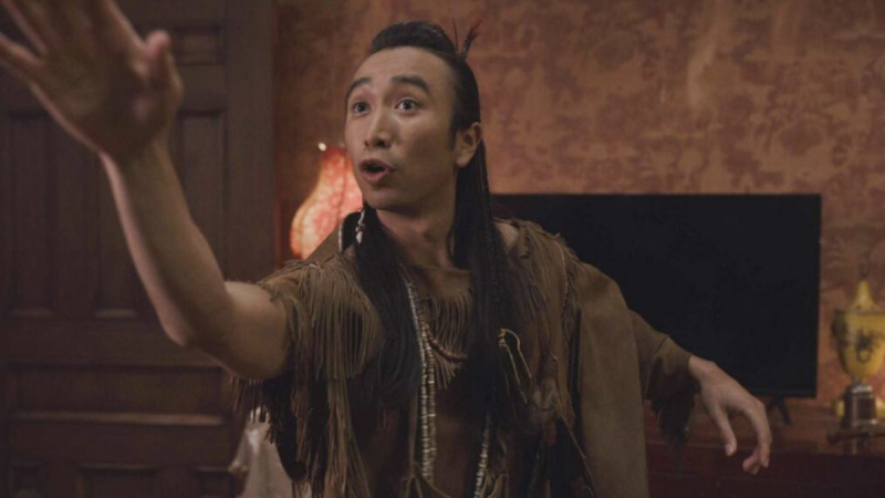   Roman Zaragoza som Sasappis på CBS' "Ghosts"