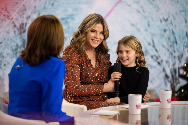 Џена Буш Хагер, ћерка Мила, Хода Котб даље'Today with Hoda & Jenna' on Tuesday, Dec. 20, 2022.